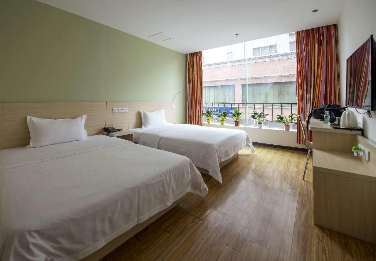 E+ Hotel Guangzhou Baixin Branch Dış mekan fotoğraf